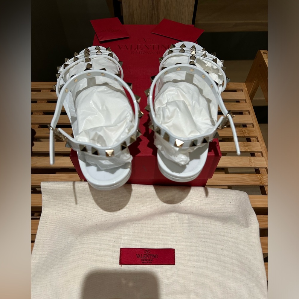 Valentino Garavani White Sandals with Gold Studs